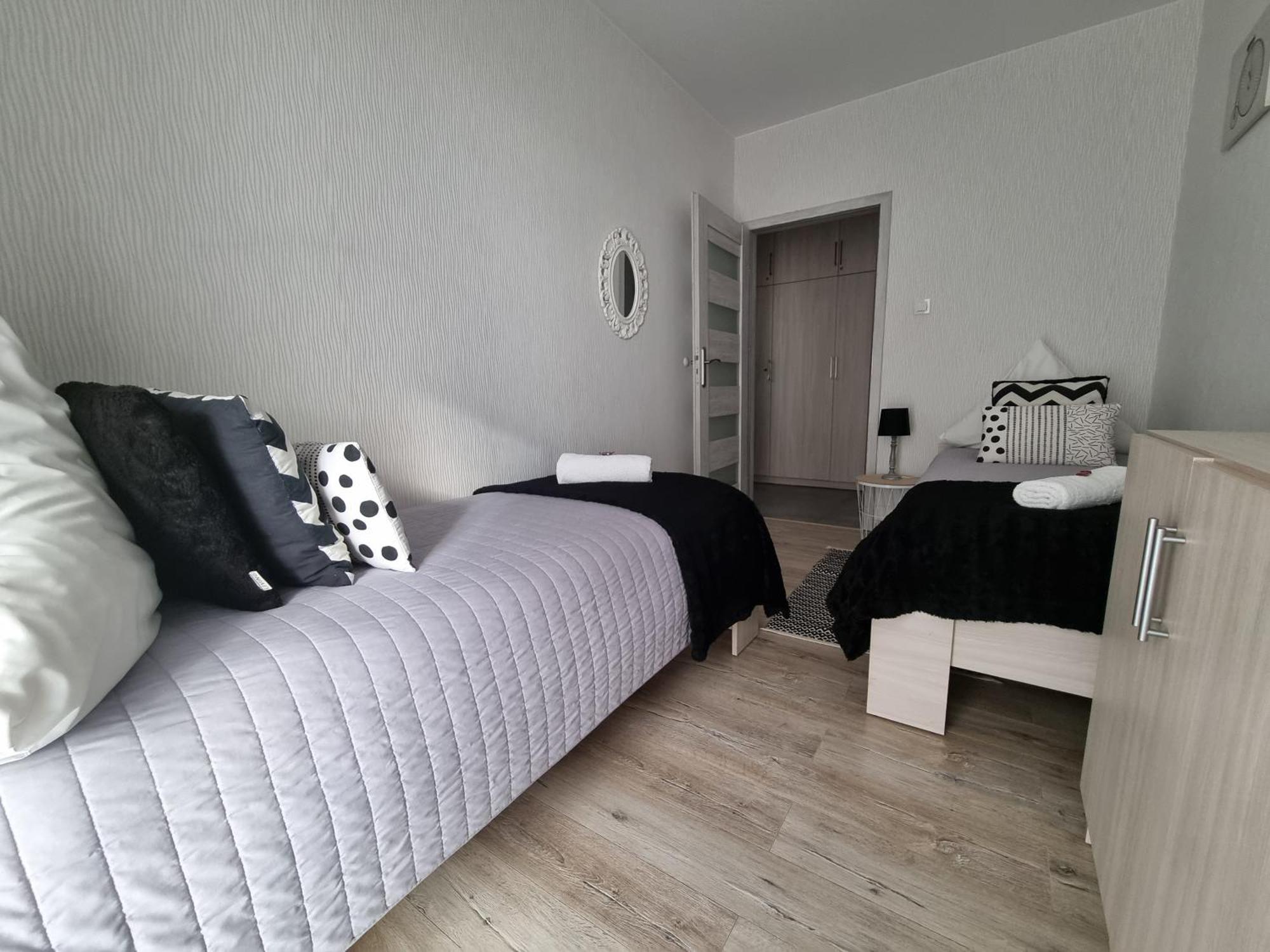 Q Apart Grand - Klimatyzowane 3 Pokojowe Apartamenty Przy Manufakturze Z Garazem Gratis, Fv Łódź Buitenkant foto