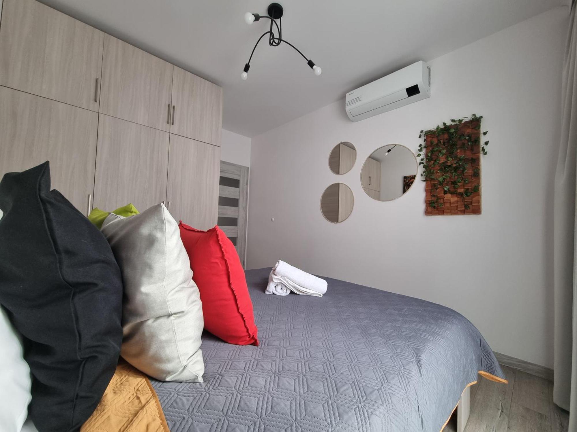 Q Apart Grand - Klimatyzowane 3 Pokojowe Apartamenty Przy Manufakturze Z Garazem Gratis, Fv Łódź Buitenkant foto